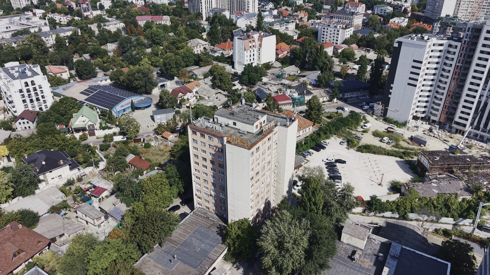 Hotel Zarea and the surrounding city, original aerial footage from September 2026